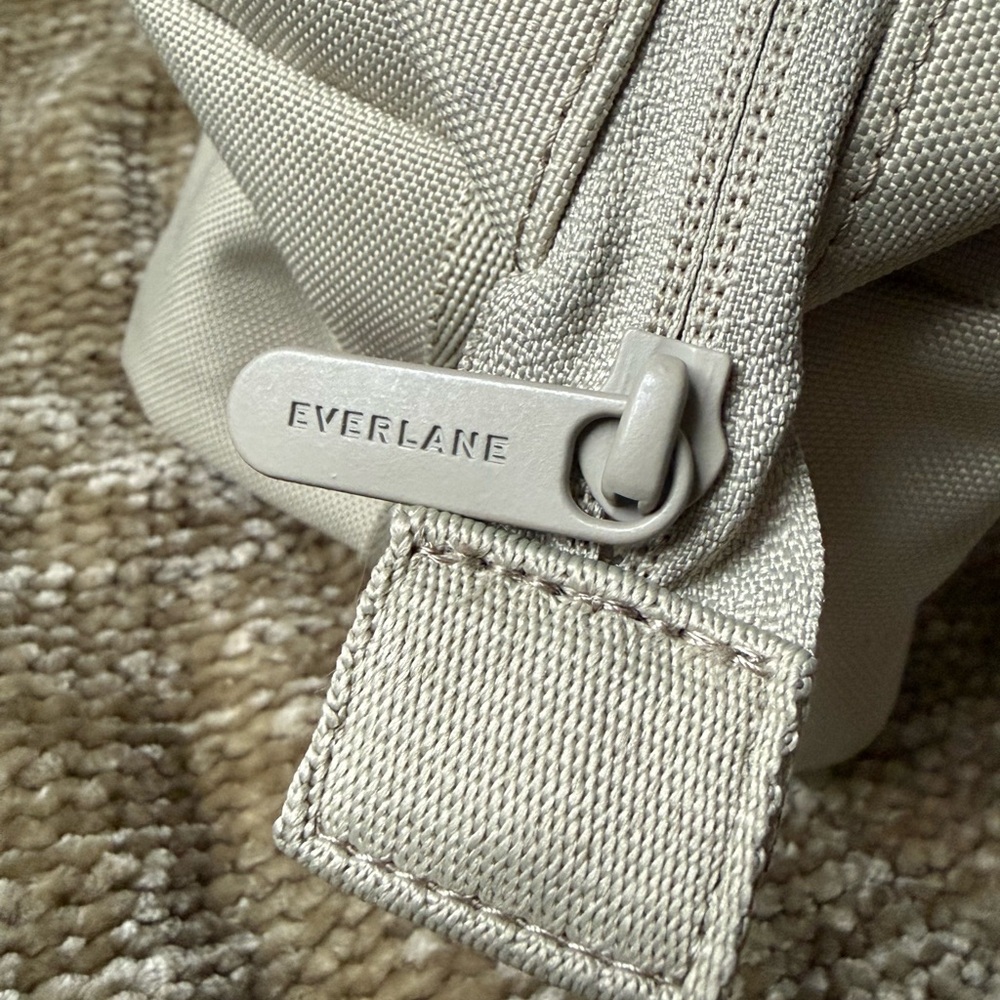 Everlane The ReNew Catch-All Case